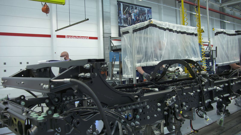 Daimler Wörth Gradual restart of truck production