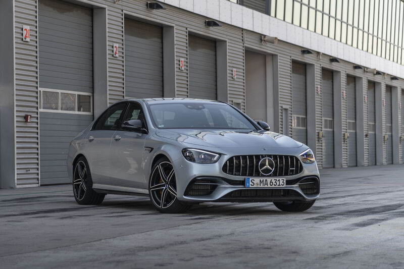 Picture 6 - Mercedes-AMG E 63 S 4MATIC+ Sedan, high-tech silver